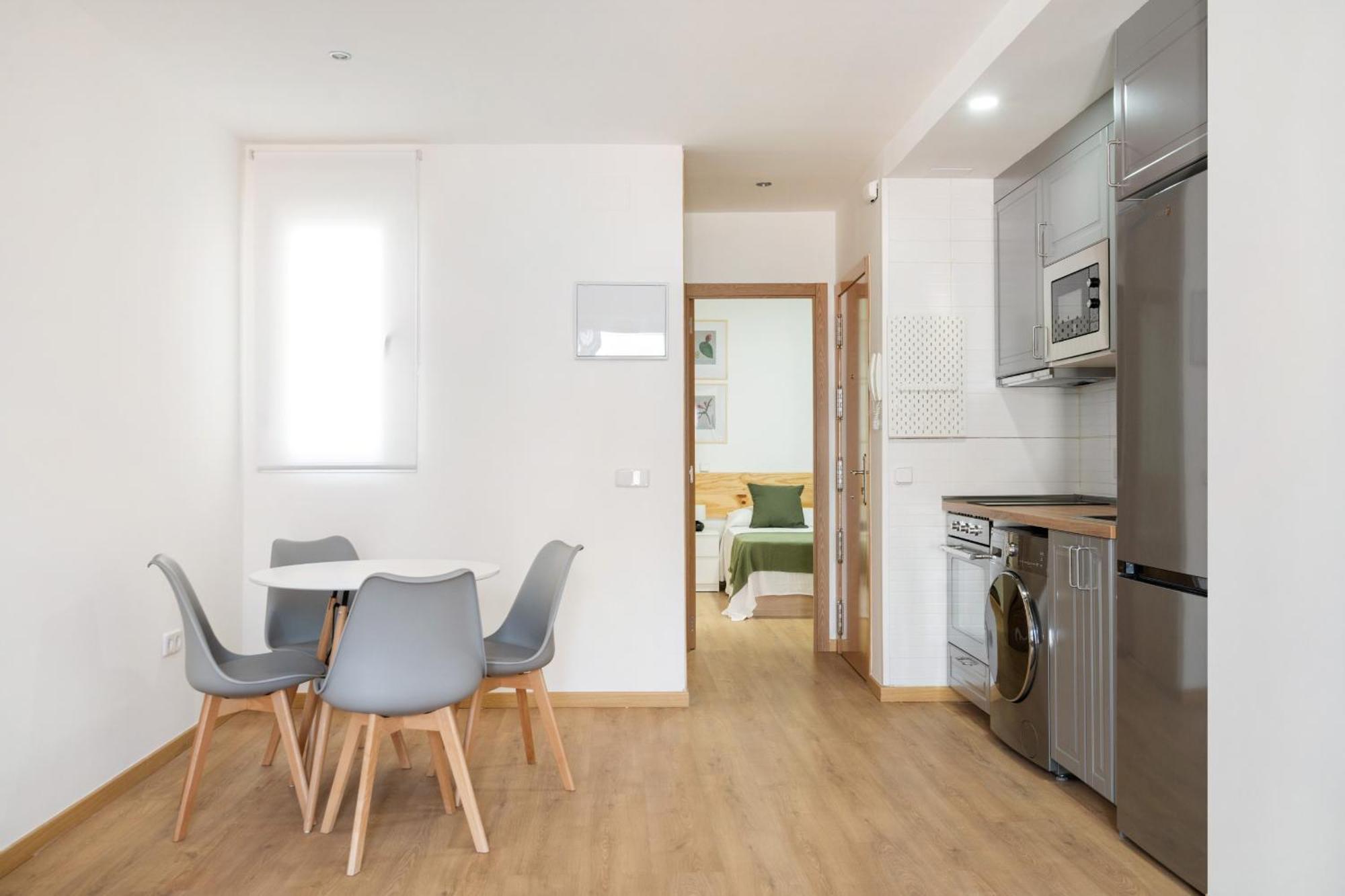 Apartamento En La Avenida De La Albufera Alquiler Temporal Madrid Bagian luar foto